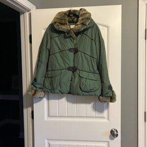 Visconf coat with real rabbit fur that is removable barely worn